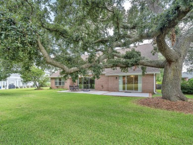 Stunning 4 bedroom and 3 bath home with 3290 sq ft located in on Shalimar Pointe Golf and Country Club in Florida - for sale on GolfHomes.com, golf home, golf lot