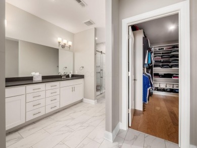 Immaculate and better than new, this 2nd-floor end-unit condo in on Little Turtle Golf Club in Ohio - for sale on GolfHomes.com, golf home, golf lot