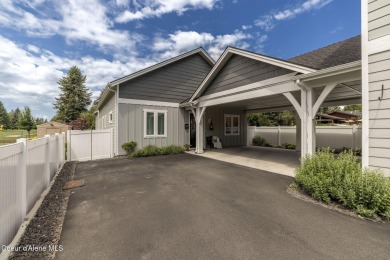 Hayden Lake Country Club Beauty! Turn-key Custom Golf Course on Hayden Lake Country Club in Idaho - for sale on GolfHomes.com, golf home, golf lot