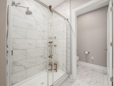 Immaculate and better than new, this 2nd-floor end-unit condo in on Little Turtle Golf Club in Ohio - for sale on GolfHomes.com, golf home, golf lot