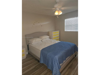 WELL KEPT 2BEDROOM 2 BATHROOM FOR 55+ALL FURNISHED .HOA INCLUDE on Inverrary Country Club in Florida - for sale on GolfHomes.com, golf home, golf lot