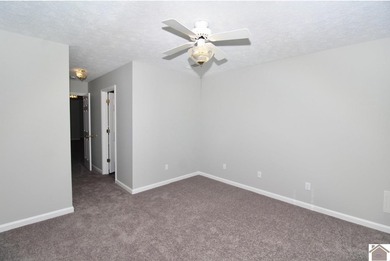 This beautifully updated patio home offers the perfect blend of on Arrowhead Golf Club in Kentucky - for sale on GolfHomes.com, golf home, golf lot