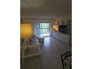 WELL KEPT 2BEDROOM 2 BATHROOM FOR 55+ALL FURNISHED .HOA INCLUDE on Inverrary Country Club in Florida - for sale on GolfHomes.com, golf home, golf lot