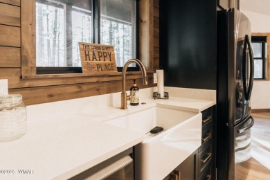 Welcome to your dream woodland retreat nestled amid the on Pinetop Lakes Golf and Country Club in Arizona - for sale on GolfHomes.com, golf home, golf lot