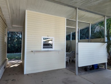 CHARMING COTTAGE HOME WITH PRIVATE BACK YARD! NEW VINYL PLANK on Vista Plantation Golf Club in Florida - for sale on GolfHomes.com, golf home, golf lot
