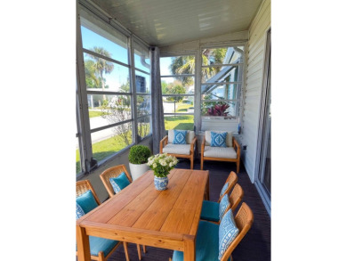 CHARMING COTTAGE HOME WITH PRIVATE BACK YARD! NEW VINYL PLANK on Vista Plantation Golf Club in Florida - for sale on GolfHomes.com, golf home, golf lot