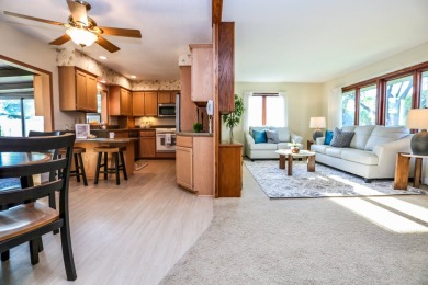 Beautiful Home on Aberdeen's North SideWelcome to this stunning on Lee Park Golf Course in South Dakota - for sale on GolfHomes.com, golf home, golf lot