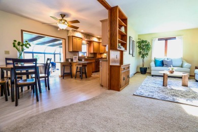 Beautiful Home on Aberdeen's North SideWelcome to this stunning on Lee Park Golf Course in South Dakota - for sale on GolfHomes.com, golf home, golf lot