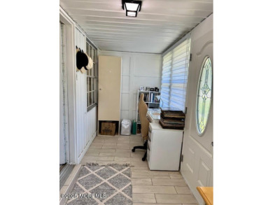 Welcome to this well-maintained Baronet model nestled in the on Greenbriar Woodlands in New Jersey - for sale on GolfHomes.com, golf home, golf lot