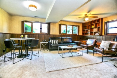 Beautiful Home on Aberdeen's North SideWelcome to this stunning on Lee Park Golf Course in South Dakota - for sale on GolfHomes.com, golf home, golf lot
