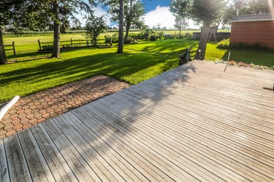 Beautiful Home on Aberdeen's North SideWelcome to this stunning on Lee Park Golf Course in South Dakota - for sale on GolfHomes.com, golf home, golf lot