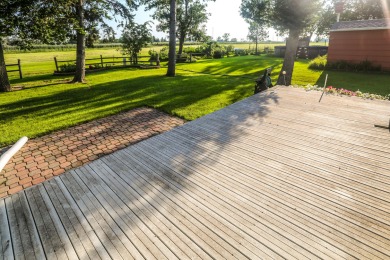 Beautiful Home on Aberdeen's North SideWelcome to this stunning on Lee Park Golf Course in South Dakota - for sale on GolfHomes.com, golf home, golf lot