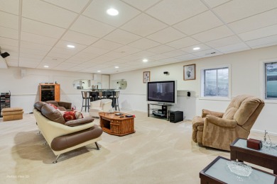 Very nice and very large two story townhome in the Odyssey on Odyssey Country Club in Illinois - for sale on GolfHomes.com, golf home, golf lot