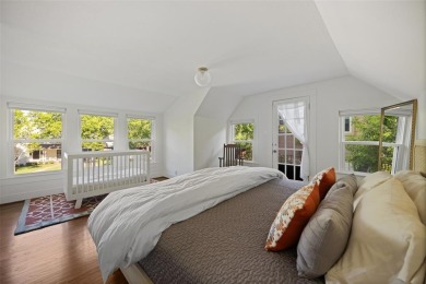 Welcome home to this classic Kessler bungalow, on a picturesque on Stevens Park Golf Course in Texas - for sale on GolfHomes.com, golf home, golf lot