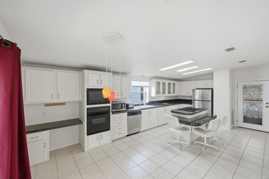 Rare find ... THREE bedrooms and two bathrooms. Almost 2100sf of on Savanna Golf Club in Florida - for sale on GolfHomes.com, golf home, golf lot