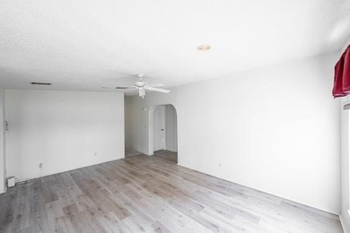 Rare find ... THREE bedrooms and two bathrooms. Almost 2100sf of on Savanna Golf Club in Florida - for sale on GolfHomes.com, golf home, golf lot