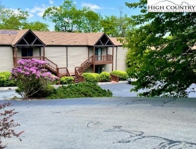 Great location of this Sugar Mountain Misty Woods 2 BR 2BA condo on Sugar Mountain Golf Course in North Carolina - for sale on GolfHomes.com, golf home, golf lot