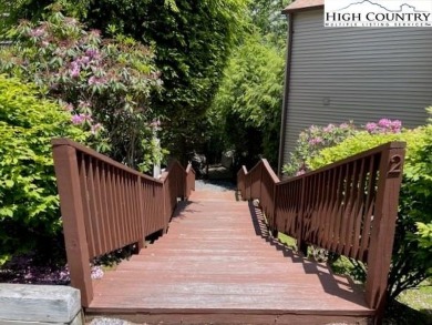Great location of this Sugar Mountain Misty Woods 2 BR 2BA condo on Sugar Mountain Golf Course in North Carolina - for sale on GolfHomes.com, golf home, golf lot