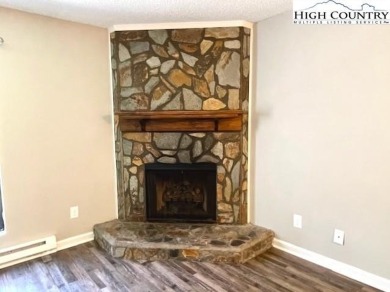 Great location of this Sugar Mountain Misty Woods 2 BR 2BA condo on Sugar Mountain Golf Course in North Carolina - for sale on GolfHomes.com, golf home, golf lot