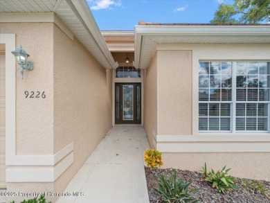 Located in Glen Lakes, this 2003 Addison Audubon maintenance on Glen Lakes Country Club in Florida - for sale on GolfHomes.com, golf home, golf lot