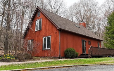 Welcome to 69 Timber Hill Lane, a beautiful home located in the on Tarry Brae Municipal Golf Course in New York - for sale on GolfHomes.com, golf home, golf lot