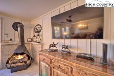 This charming 3BR/2B townhouse style condo offers fantastic on Beech Mountain Club in North Carolina - for sale on GolfHomes.com, golf home, golf lot