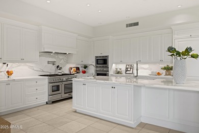 WITH VIEWS of FULL CAMELBACK MOUNTAIN, DRAMATIC PHX CITY LIGHTS on Paradise Valley Country Club in Arizona - for sale on GolfHomes.com, golf home, golf lot