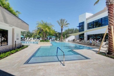 HIGHLY DESIRABLE BOBBY JONES APARTMENT. WALKING DISTANCE TO WEST on Gleneagles Golf and Country Club in Florida - for sale on GolfHomes.com, golf home, golf lot