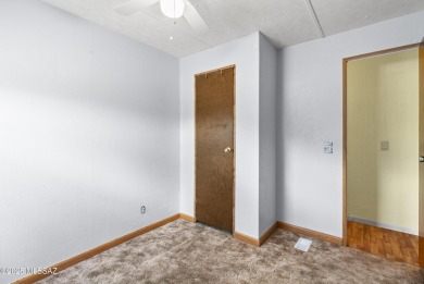 ***LOCATION!*** This well-kept 3 bedroom home features a split on Tucson Estates Golf Course in Arizona - for sale on GolfHomes.com, golf home, golf lot