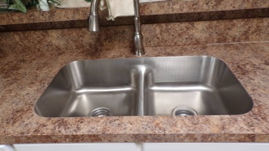 Welcome to this nice and quaint 2-bedroom home, complete with a on Schalamar Creek Golf and Country Club in Florida - for sale on GolfHomes.com, golf home, golf lot