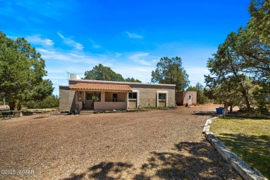 Escape to the tranquility of the countryside with this beautiful on Silver Creek Golf Club in Arizona - for sale on GolfHomes.com, golf home, golf lot