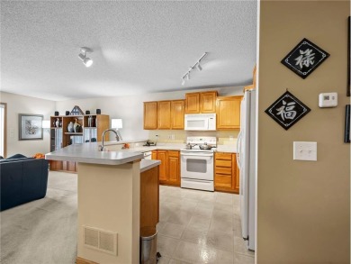 Welcome to this well-maintained 2-bedroom, 3-bath townhome on The Wilds Golf Club in Minnesota - for sale on GolfHomes.com, golf home, golf lot