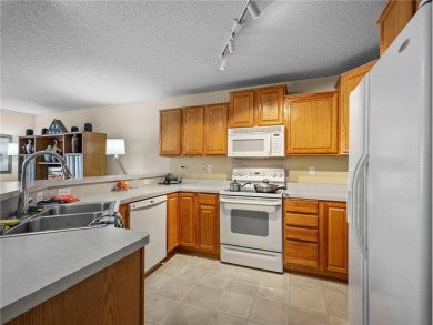 Welcome to this well-maintained 2-bedroom, 3-bath townhome on The Wilds Golf Club in Minnesota - for sale on GolfHomes.com, golf home, golf lot