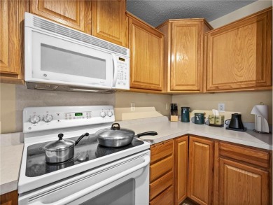 Welcome to this well-maintained 2-bedroom, 3-bath townhome on The Wilds Golf Club in Minnesota - for sale on GolfHomes.com, golf home, golf lot