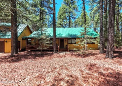 LOCATION ! Prime Pinetop Country Club Cabin Retreat! Discover a on Pinetop Lakes Country Club in Arizona - for sale on GolfHomes.com, golf home, golf lot