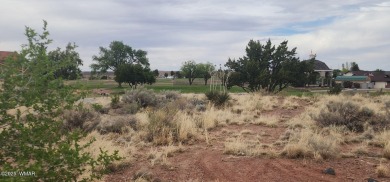 Live where you play - or simply live in a sweet community of on Snowflake Municipal Golf Course in Arizona - for sale on GolfHomes.com, golf home, golf lot