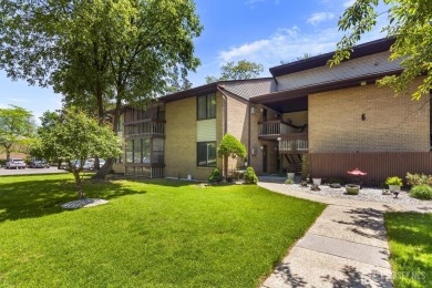 Welcome home! This is a downsizer's dream! Upper level condo on Pine Brook Golf Course in New Jersey - for sale on GolfHomes.com, golf home, golf lot