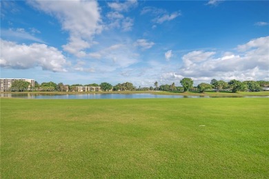 Welcome to this beautifully updated 2-bedroom, 2-bathroom villa on Bonaventure Country Club in Florida - for sale on GolfHomes.com, golf home, golf lot