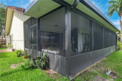 Welcome to this beautifully updated 2-bedroom, 2-bathroom villa on Bonaventure Country Club in Florida - for sale on GolfHomes.com, golf home, golf lot
