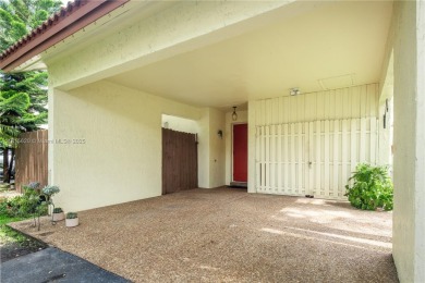 Welcome to this beautifully updated 2-bedroom, 2-bathroom villa on Bonaventure Country Club in Florida - for sale on GolfHomes.com, golf home, golf lot