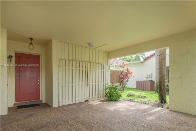 Welcome to this beautifully updated 2-bedroom, 2-bathroom villa on Bonaventure Country Club in Florida - for sale on GolfHomes.com, golf home, golf lot