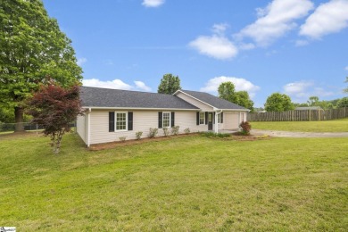 Welcome to this beautifully updated 3-bedroom, 2-bathroom home on River Falls Plantation in South Carolina - for sale on GolfHomes.com, golf home, golf lot