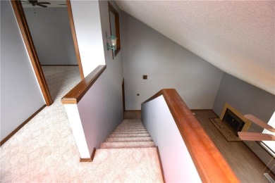 Move-In Ready 2 Bed, 2 Bath Townhouse - Prime Location with on Holiday Island Executive Golf Course in Arkansas - for sale on GolfHomes.com, golf home, golf lot