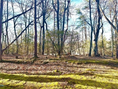 This ranch home over a crawl space sits on 1.03 acres in a quiet on Bent Tree Golf Course in Georgia - for sale on GolfHomes.com, golf home, golf lot