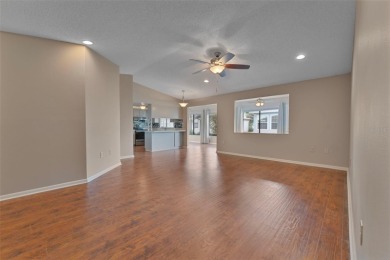Very nice home in the popular mid-Florida retirement golf on Highland Fairways Golf Club in Florida - for sale on GolfHomes.com, golf home, golf lot