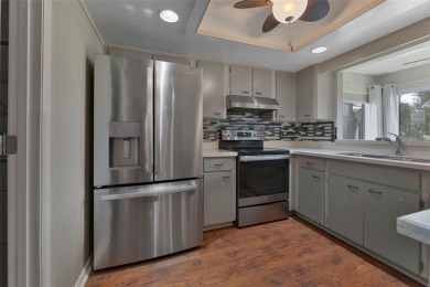 Very nice home in the popular mid-Florida retirement golf on Highland Fairways Golf Club in Florida - for sale on GolfHomes.com, golf home, golf lot
