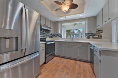 Very nice home in the popular mid-Florida retirement golf on Highland Fairways Golf Club in Florida - for sale on GolfHomes.com, golf home, golf lot