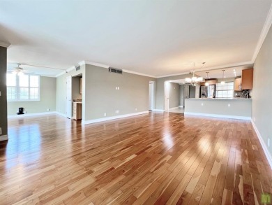 Beautifully updated sixth floor corner unit condo in Palm Aire's on Palm-Aire Country Club and Resort - The Oaks in Florida - for sale on GolfHomes.com, golf home, golf lot