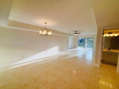 Renovated condo offers 1 bedroom plus den and 1.5 bathrooms on Hollybrook Golf and Tennis Club  in Florida - for sale on GolfHomes.com, golf home, golf lot