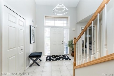 Welcome to The Villas at Beacon Hill--an updated, rare 4-bedroom on Beacon Hill Golf Club in Michigan - for sale on GolfHomes.com, golf home, golf lot